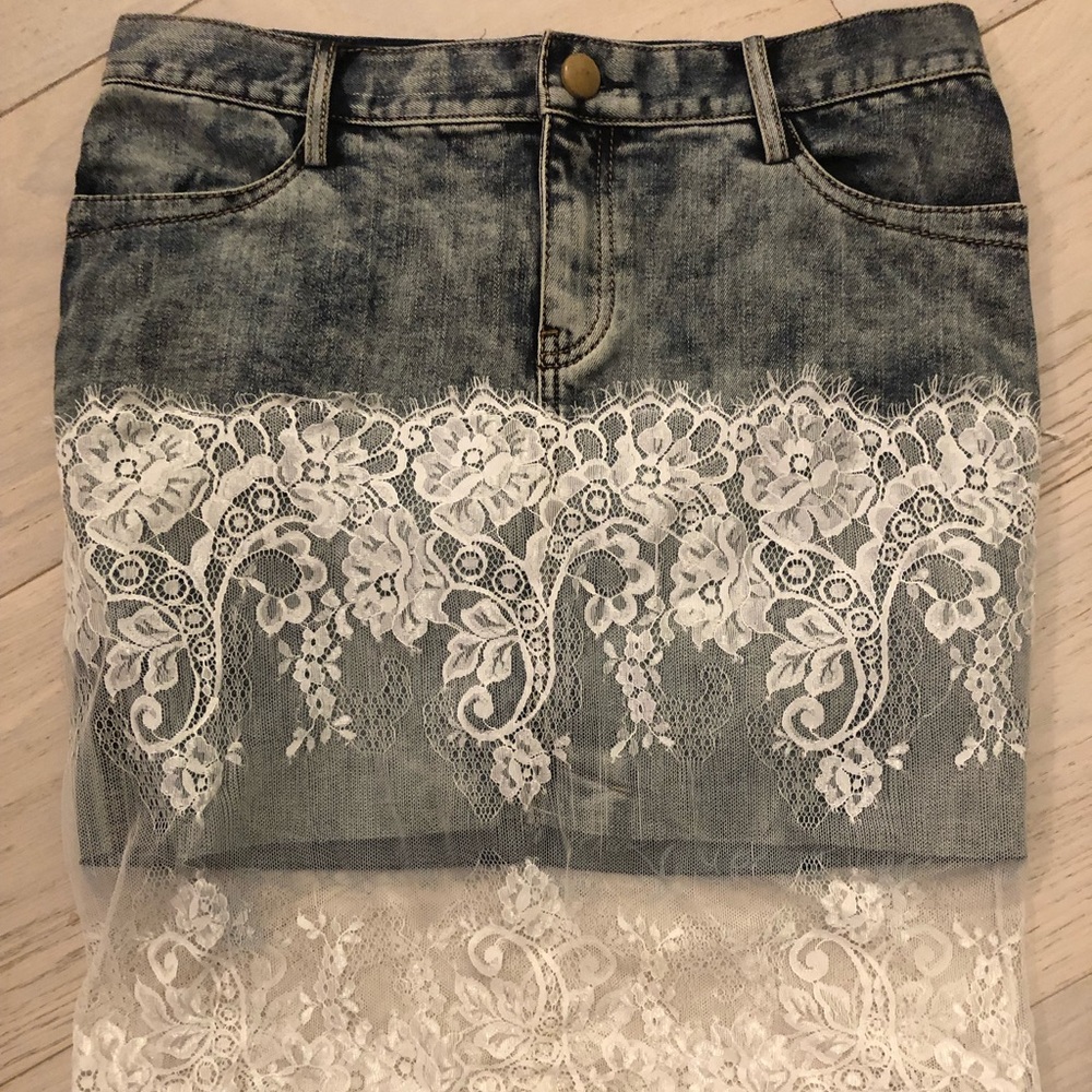 Denim skirt